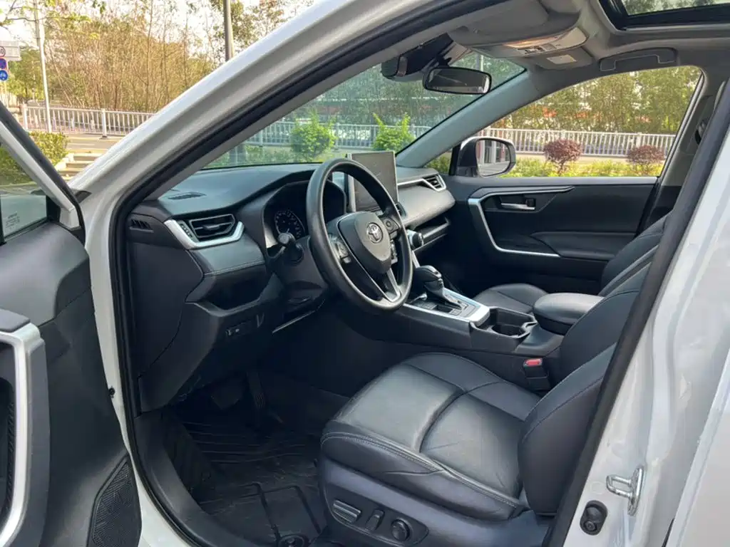 Toyota Wildlander 2020 — фото 20