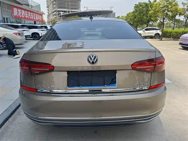 Volkswagen Passat 2021