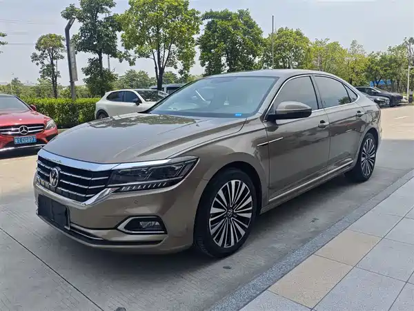 Volkswagen Passat 2021