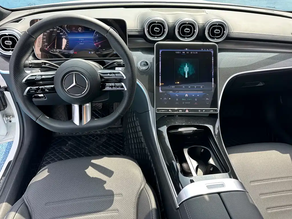 Mercedes-Benz C-Class 2023 — фото 8