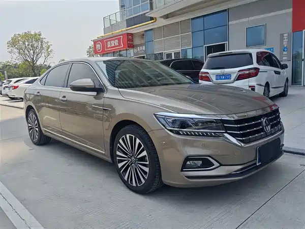 Volkswagen Passat 2021