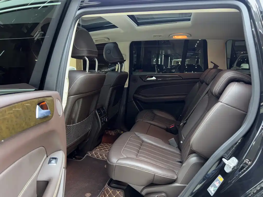 Mercedes-Benz GLS 2018 — фото 10
