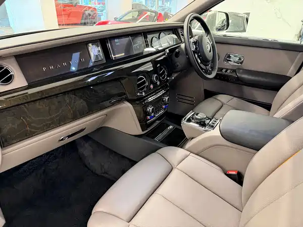 Rolls-Royce Phantom 2019