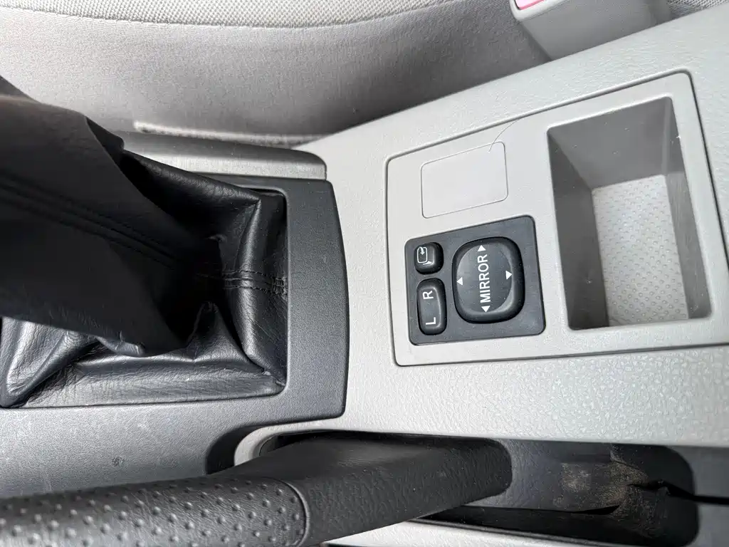 Toyota RAV4 2010 — фото 21