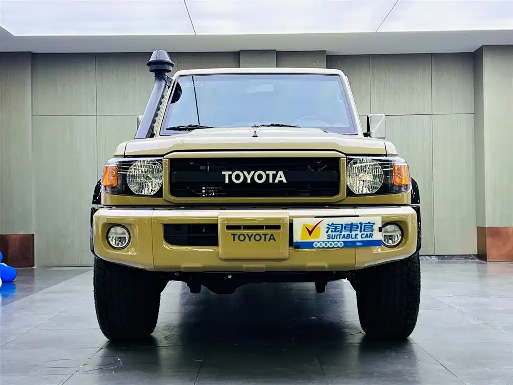 Toyota Land Cruiser 2023 — фото 2