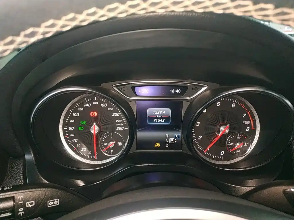 Mercedes-Benz GLA 2018 — фото 12