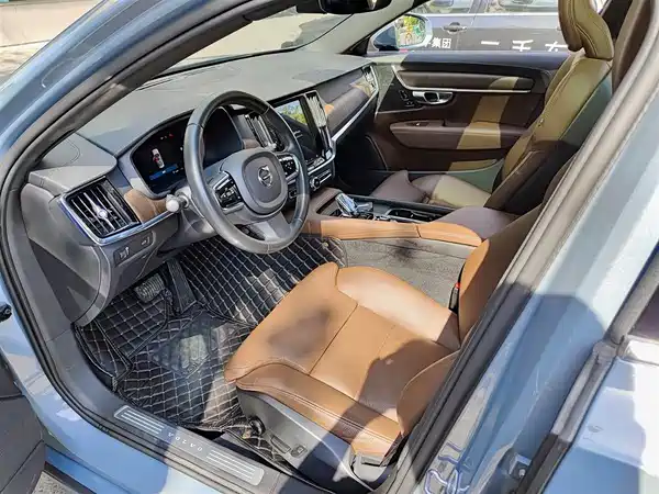 Volvo S90 2022