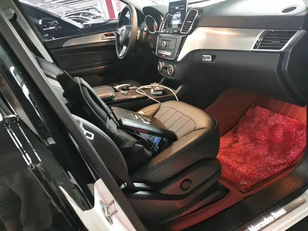 Mercedes-Benz GLS 2019 — фото 25