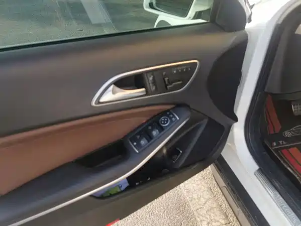 Mercedes-Benz GLA 2015