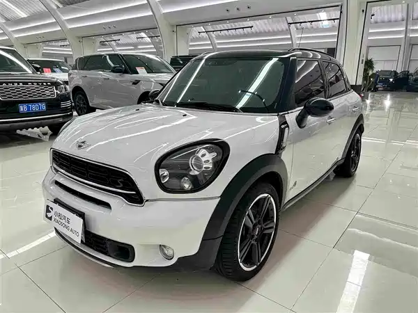 MINI Countryman 2016