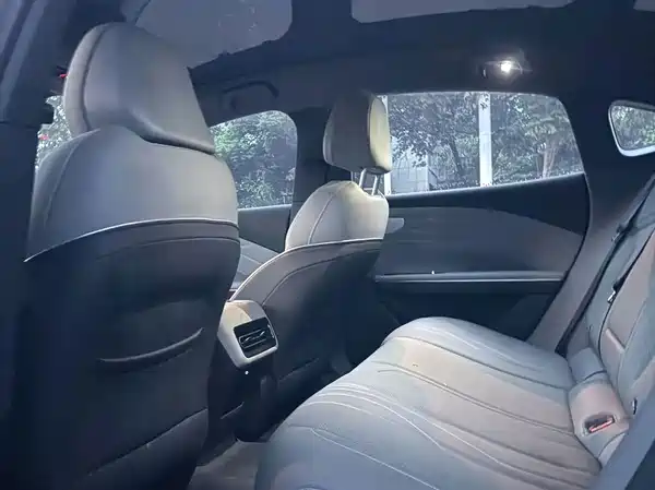 Geely Galaxy E8 2024