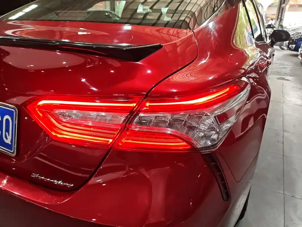 Toyota Camry 2022 — фото 24