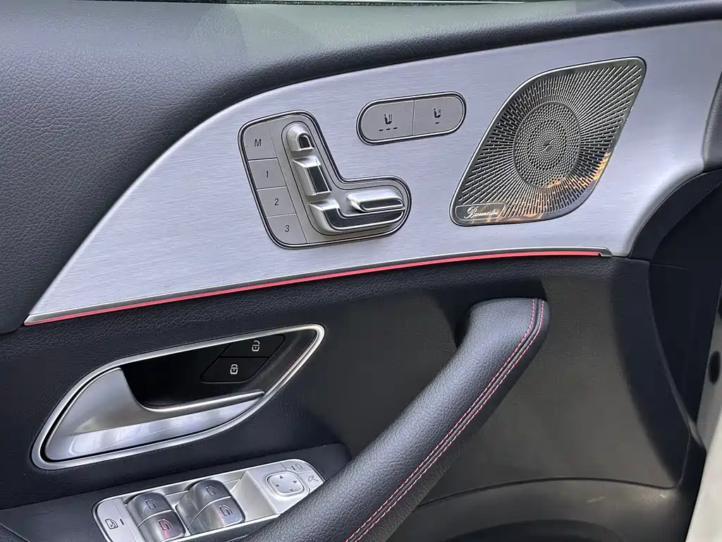Mercedes-Benz GLE AMG 2024 — фото 9