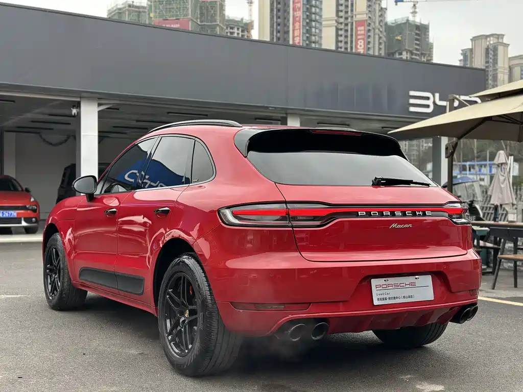 Porsche Macan 2020 — фото 17