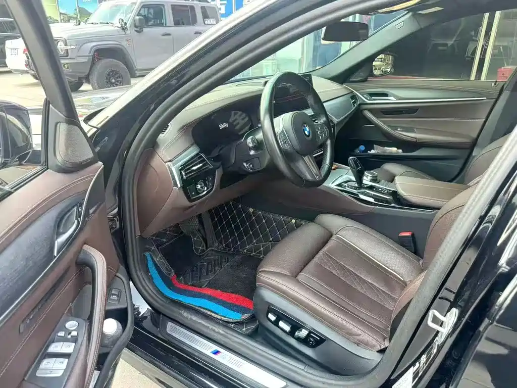 BMW 5 Series 2023