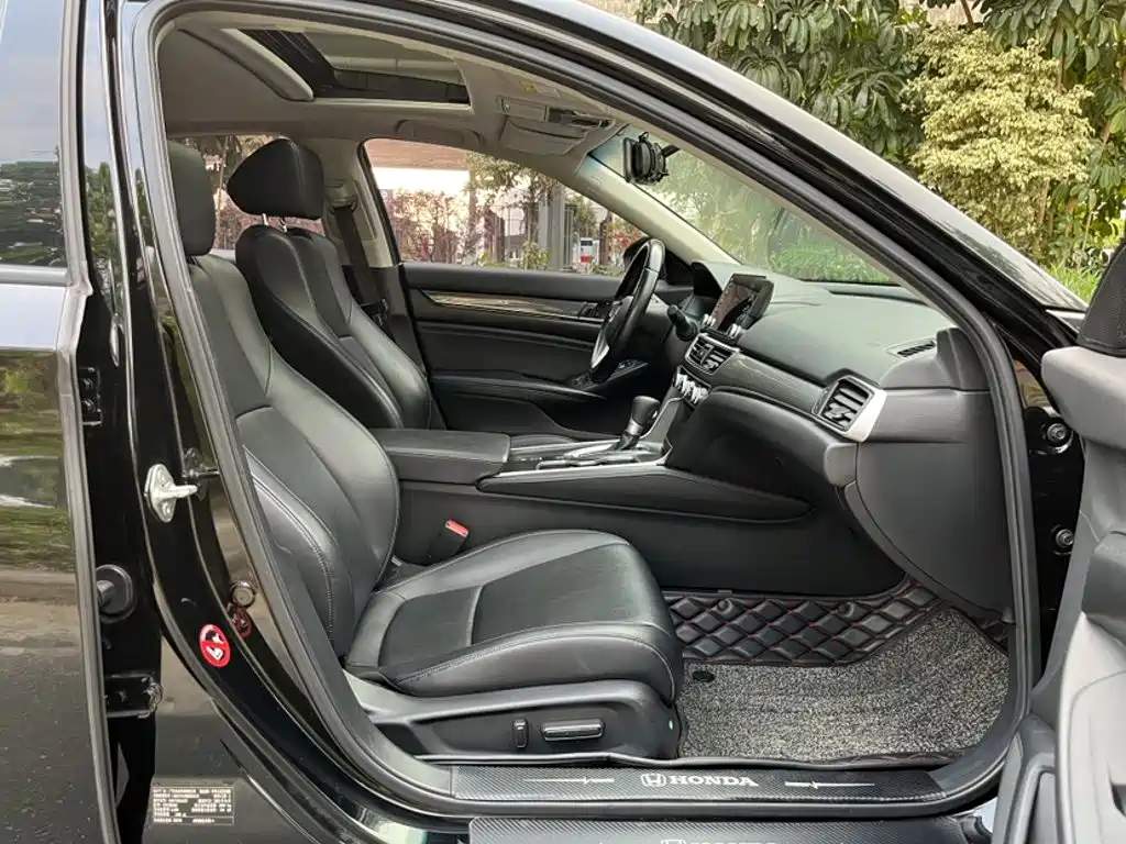 Honda Accord 2021 — фото 18