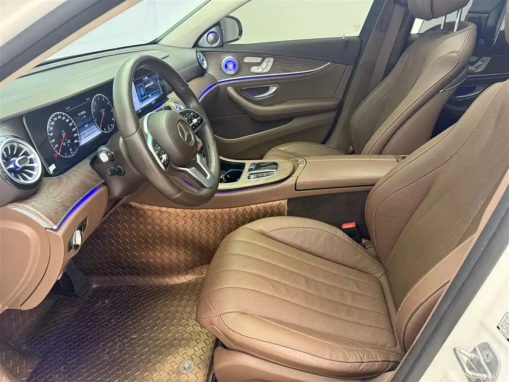 Mercedes-Benz E-Class 2020 — фото 9