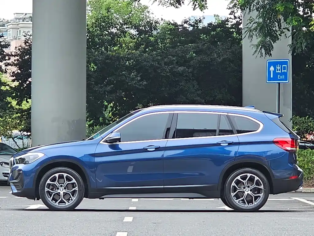 BMW X1 2021 — фото 11