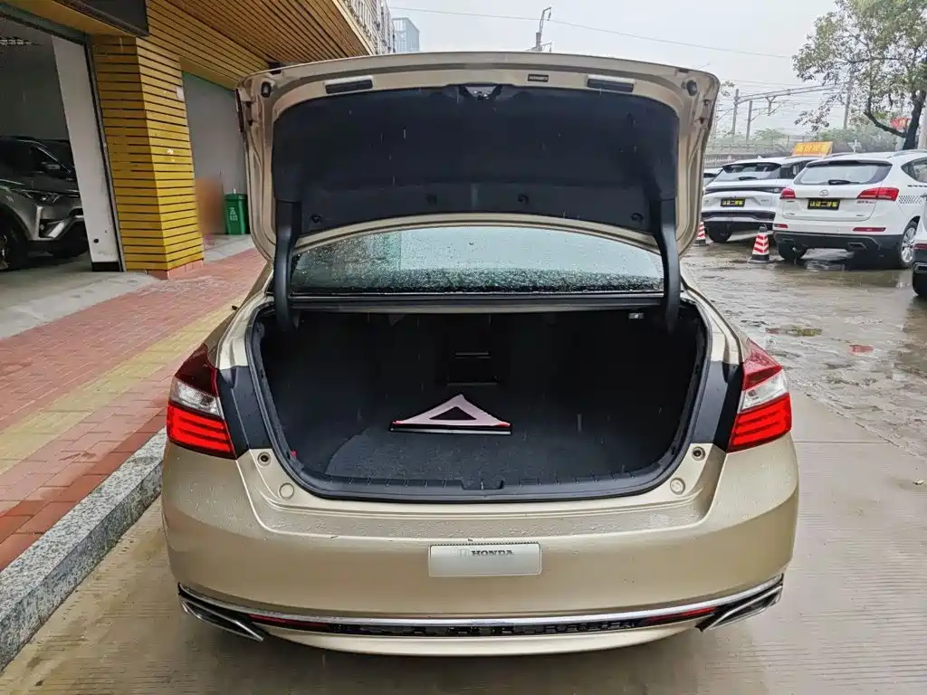 Honda Accord 2016 — фото 15