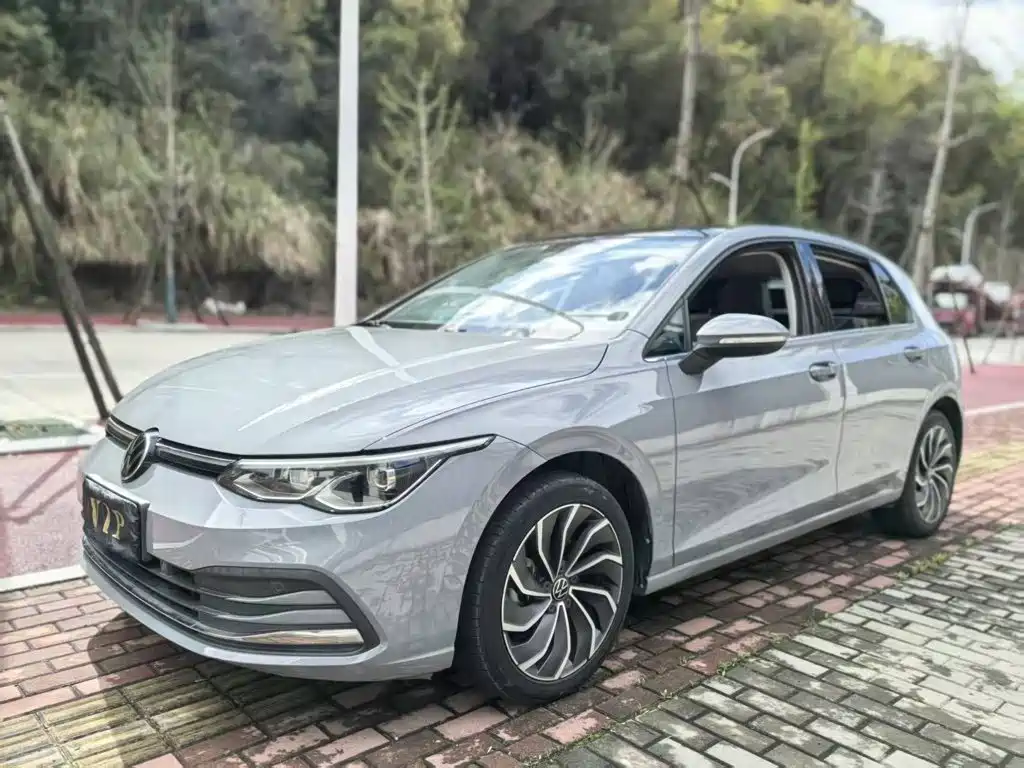Volkswagen Golf 2021