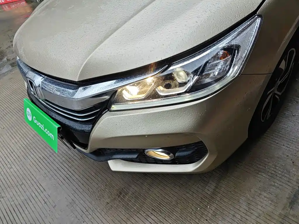 Honda Accord 2016 — фото 18