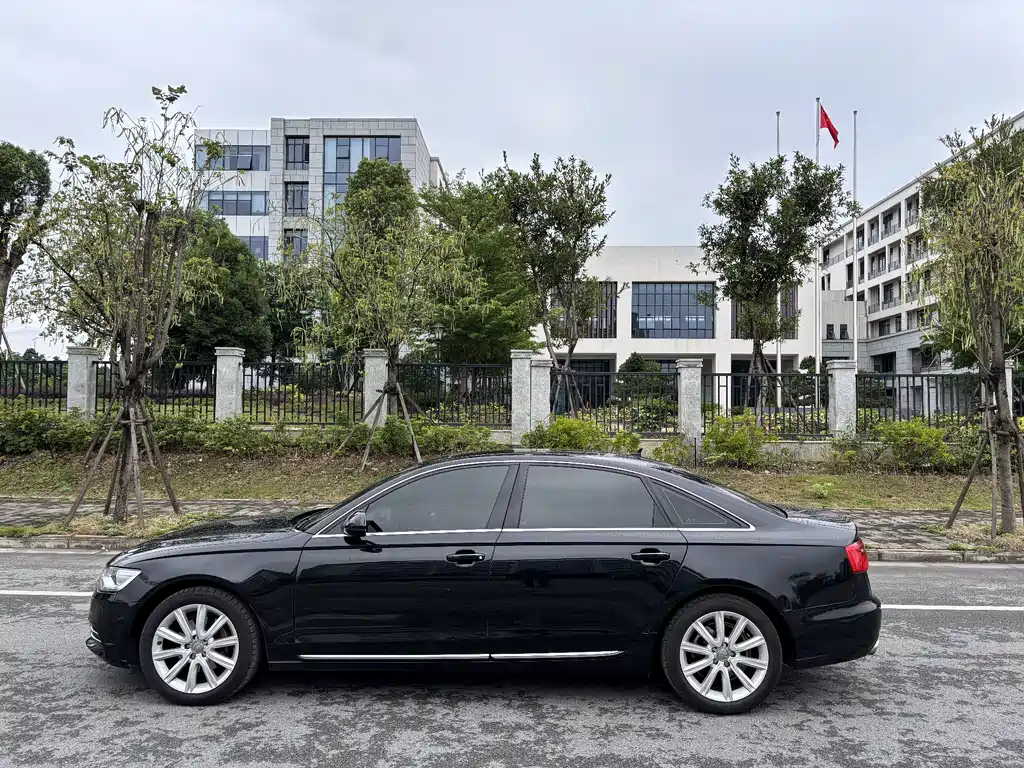 Audi A6L 2014 — фото 3