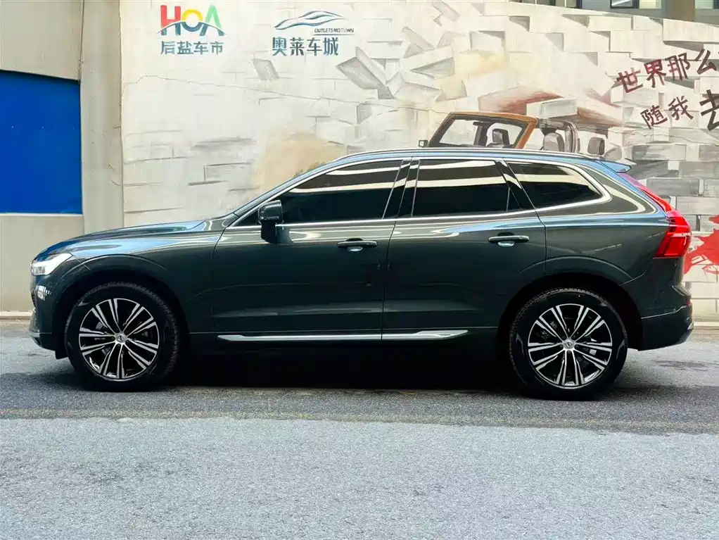Volvo XC60 2022 — фото 14