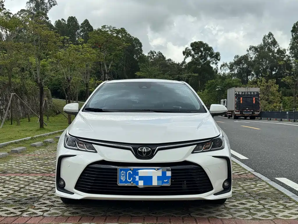 Toyota Corolla 2020 — фото 2