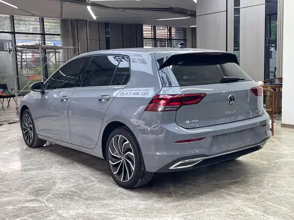 Volkswagen Golf 2021