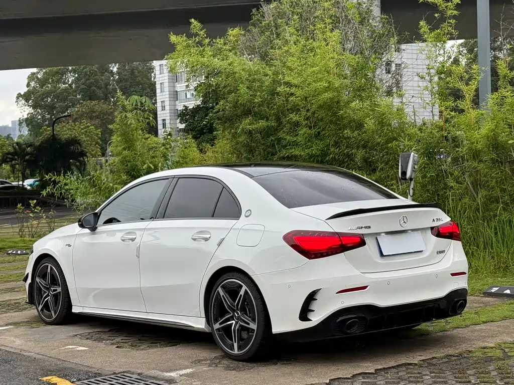 Mercedes-Benz A-Class AMG 2024 — фото 4