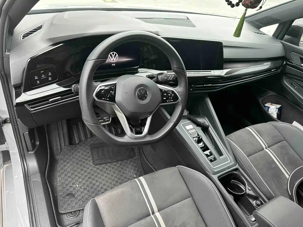 Volkswagen Golf 2023