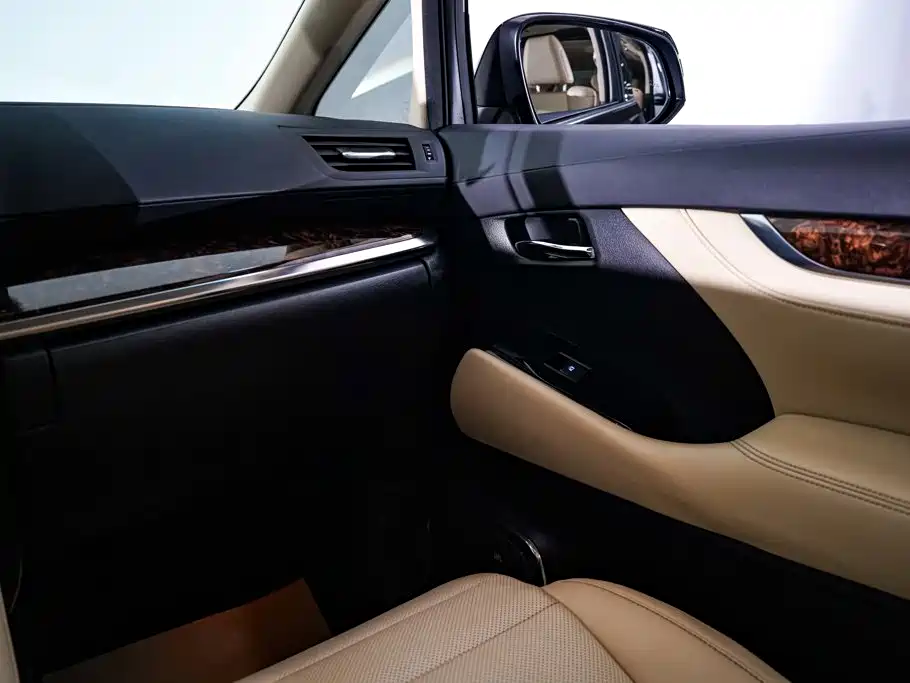 Toyota Alphard 2020 — фото 24