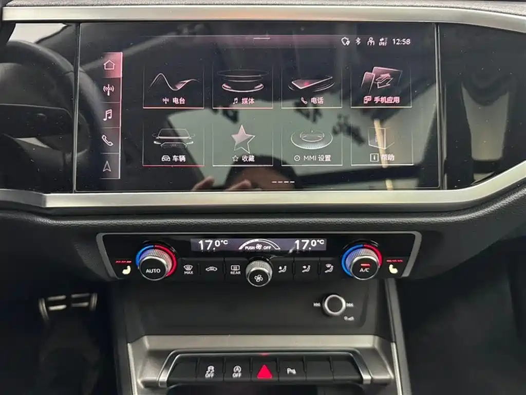 Audi Q3 2023 — фото 14