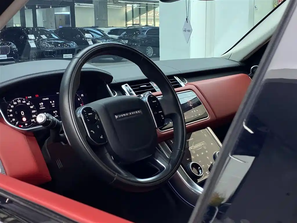 Land Rover Sport 2020 — фото 29