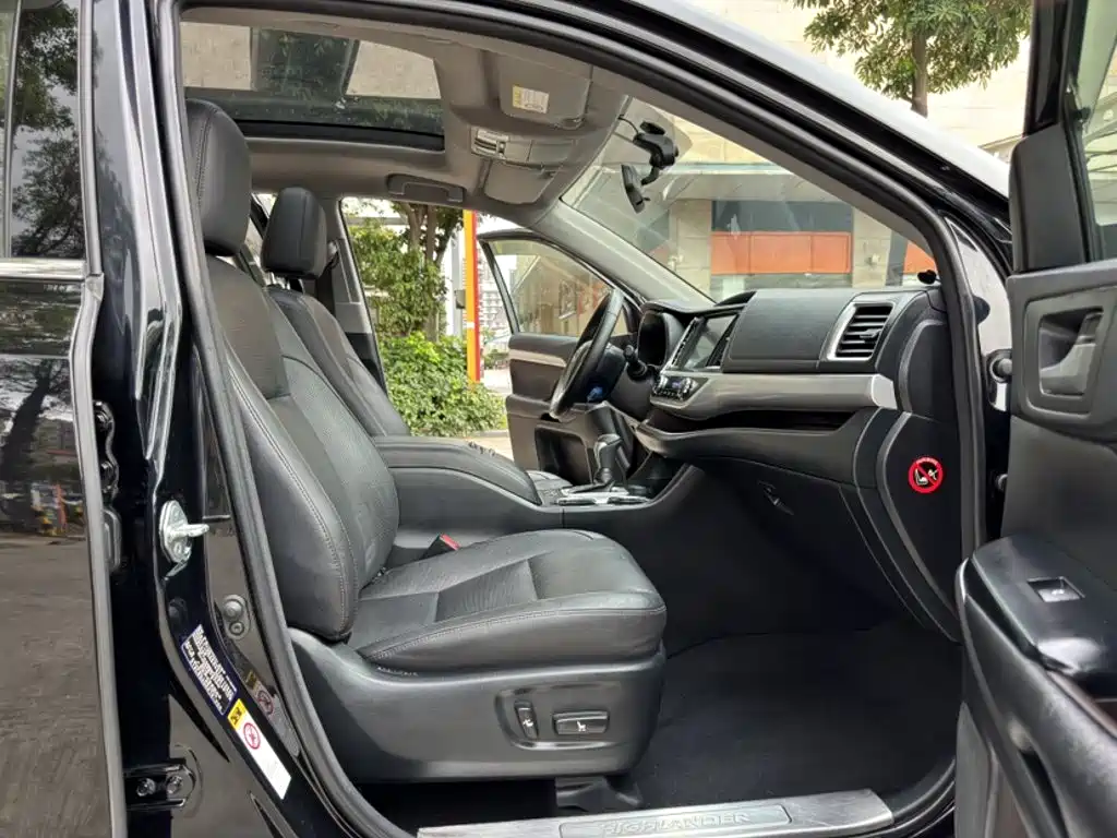 Toyota Highlander 2015 — фото 14