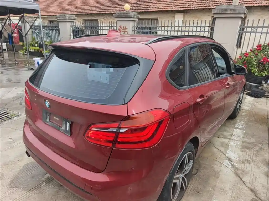 BMW 2 Series Active Tourer 2015 — фото 7