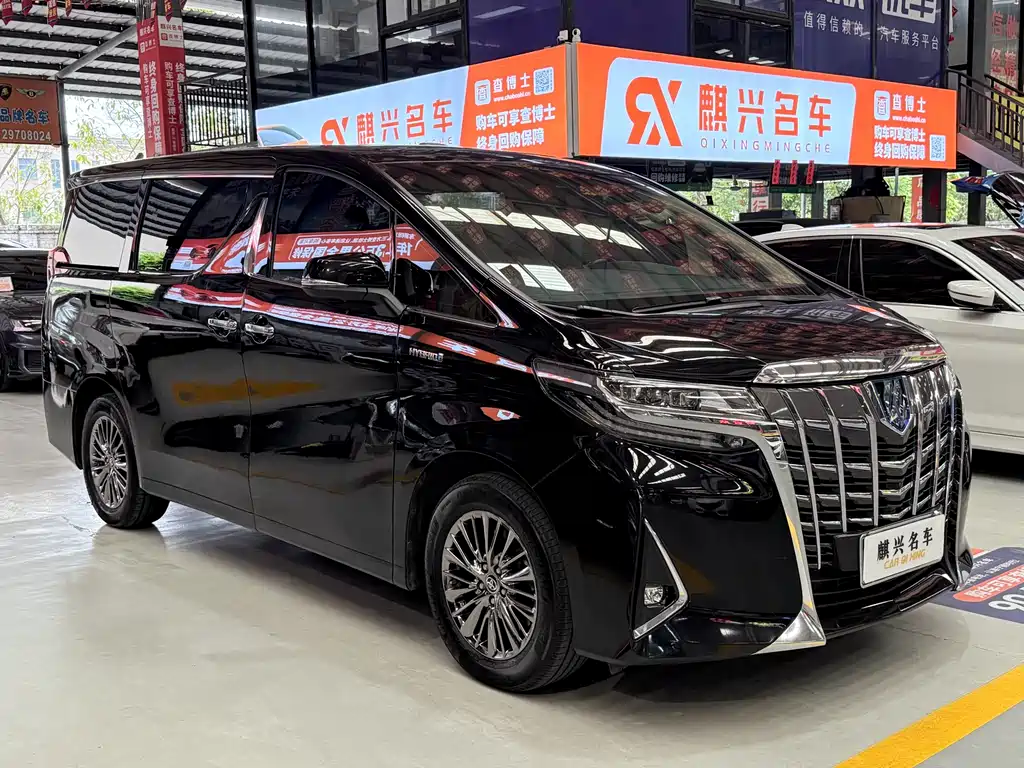 Toyota Alphard 2021 — фото 3