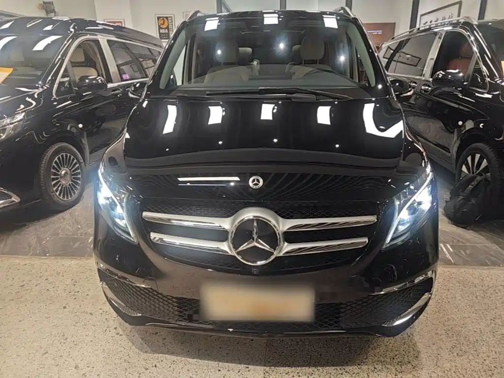 Mercedes-Benz V-Class 2024