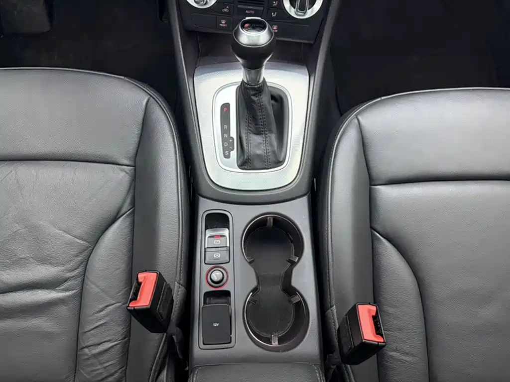 Audi Q3 2015 — фото 16