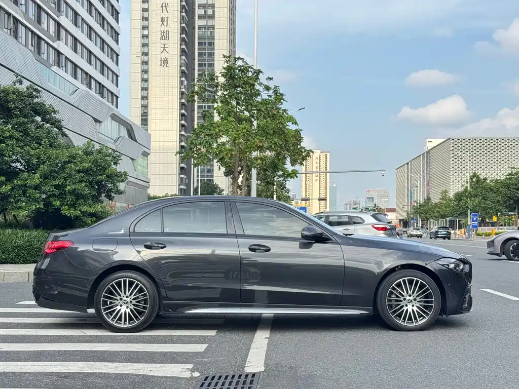 Mercedes-Benz C-Class 2022 — фото 4