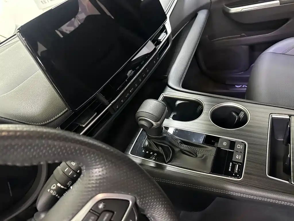 Toyota Sienna 2023 — фото 10