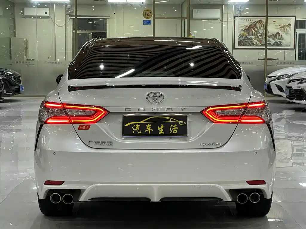 Toyota Camry 2020 — фото 13
