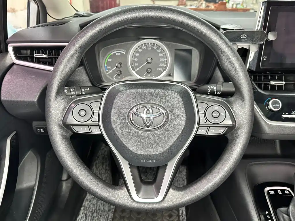 Toyota Corolla 2022 — фото 15