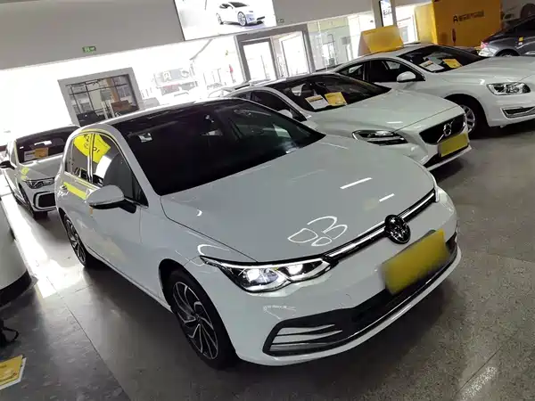 Volkswagen Golf 2021