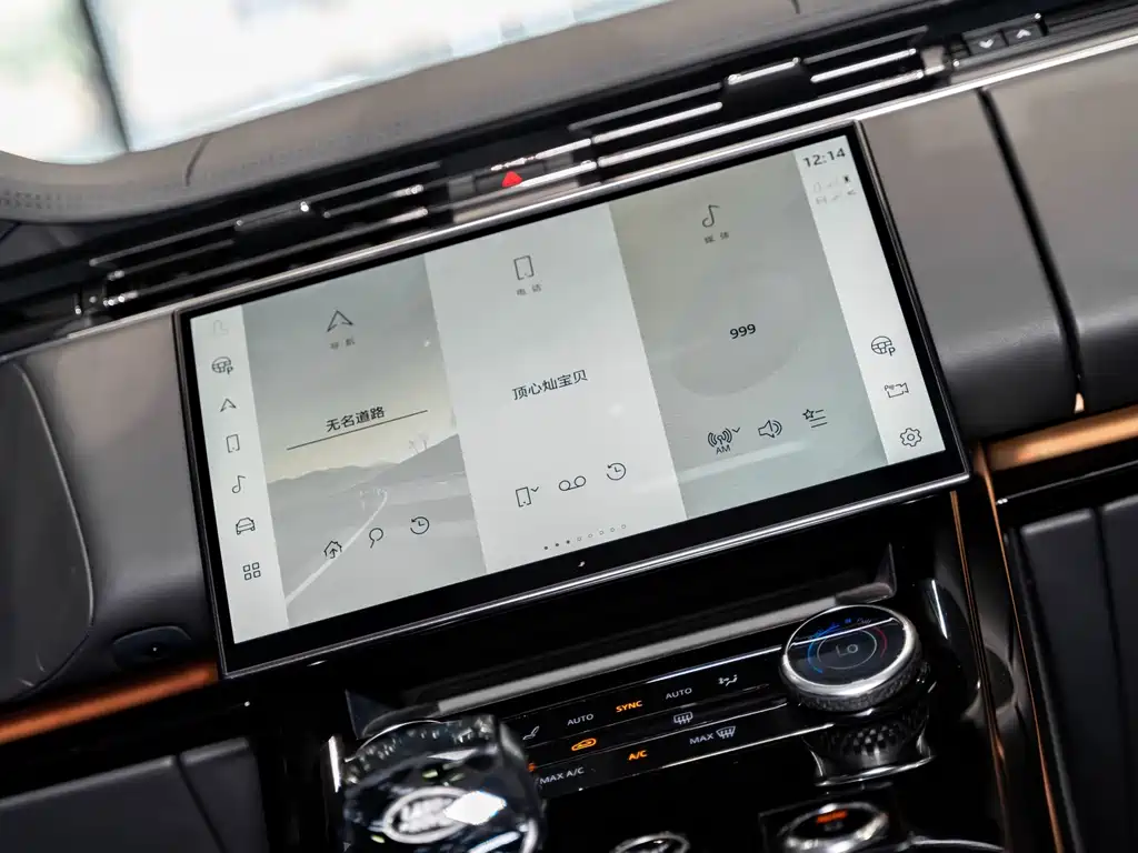 Land Rover Sport 2023 — фото 13