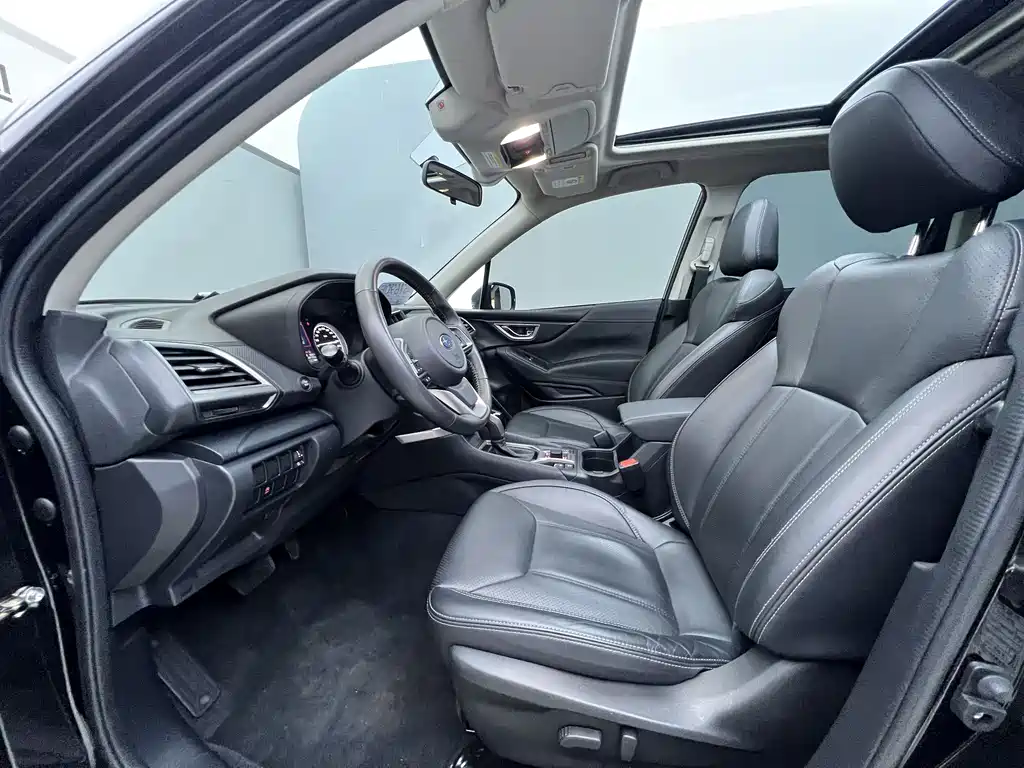Subaru Forester 2022 — фото 19