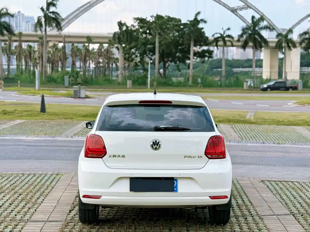 Volkswagen Polo 2015