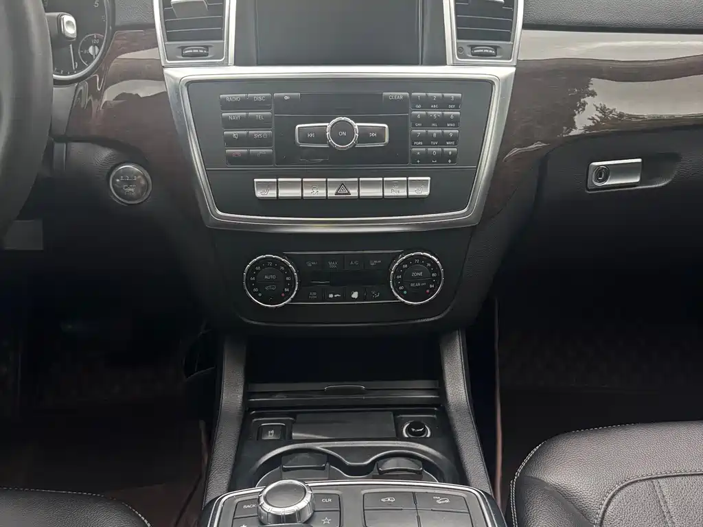 Mercedes-Benz GL-Class 2015 — фото 12