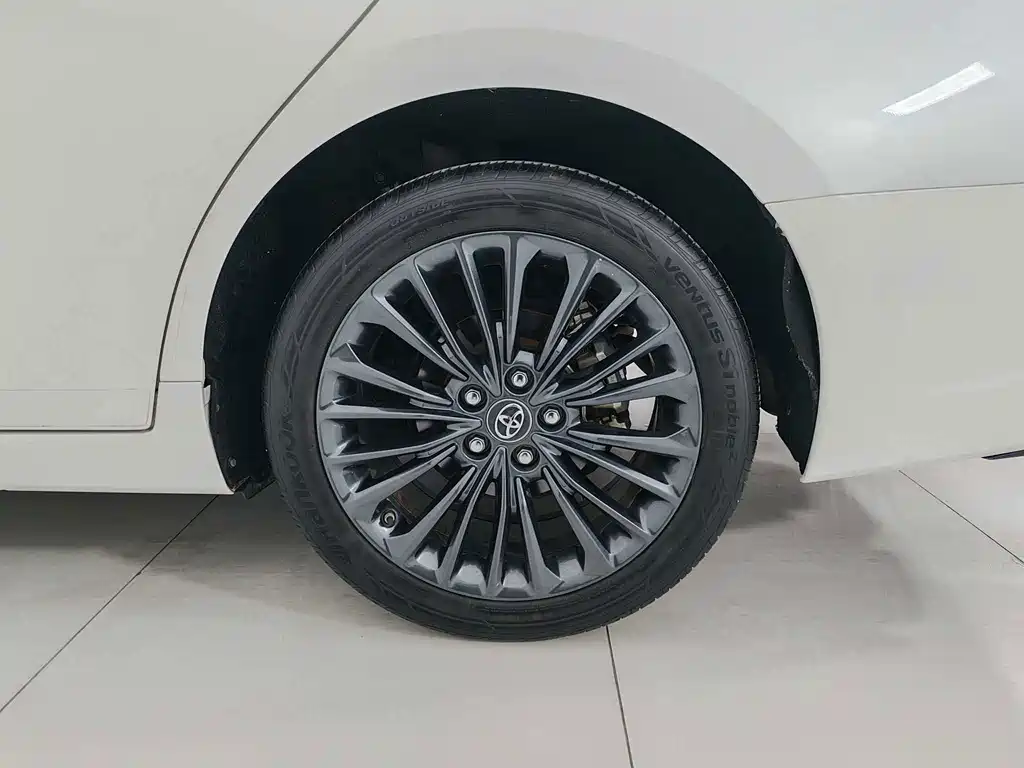 Toyota Avalon 2023 — фото 16