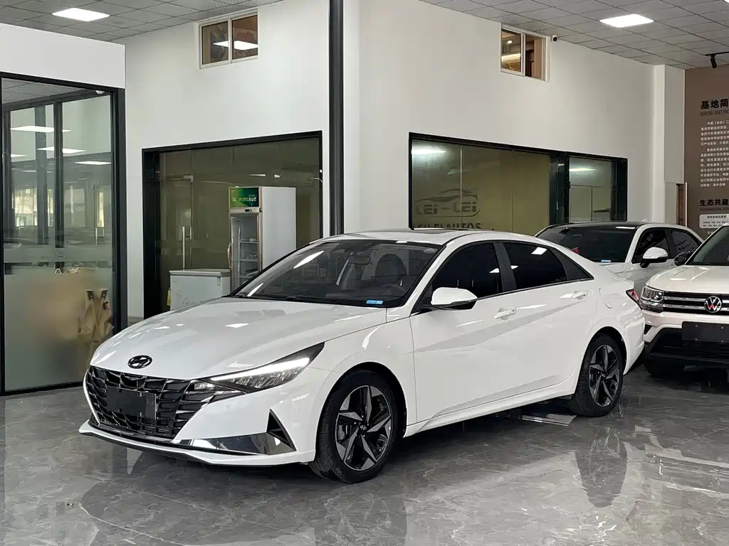Hyundai Elantra 2023